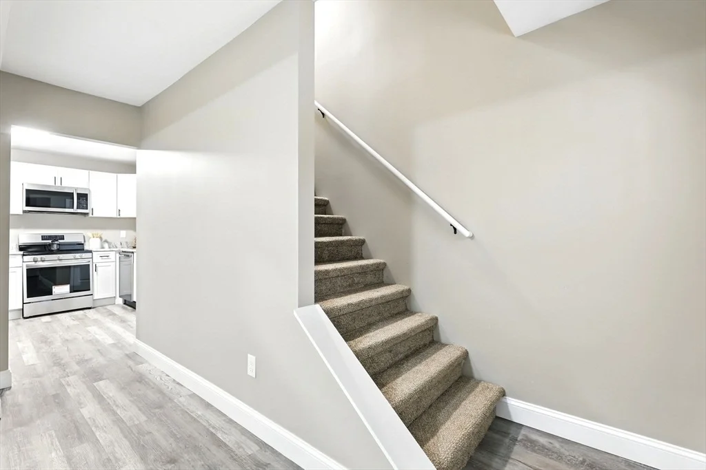Photo of 2 1/2 James St