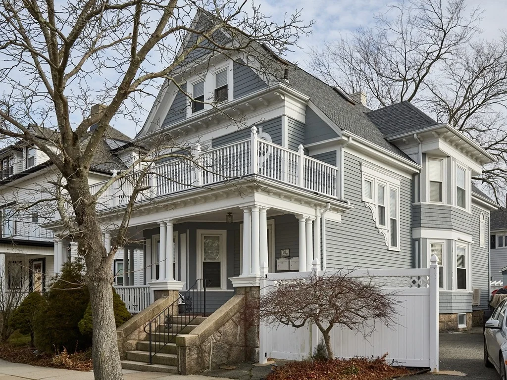 Photo of 301 Madison