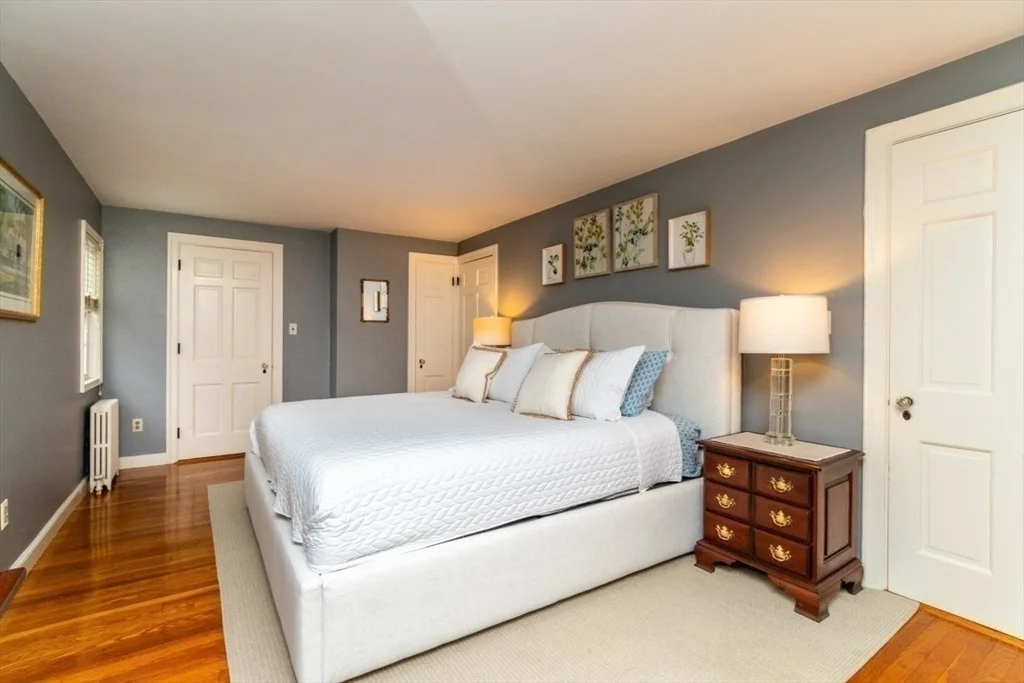 Photo of 484 Brook Rd