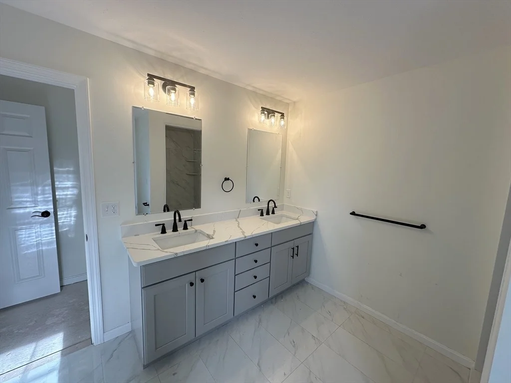 Photo of 31 Oriole Dr