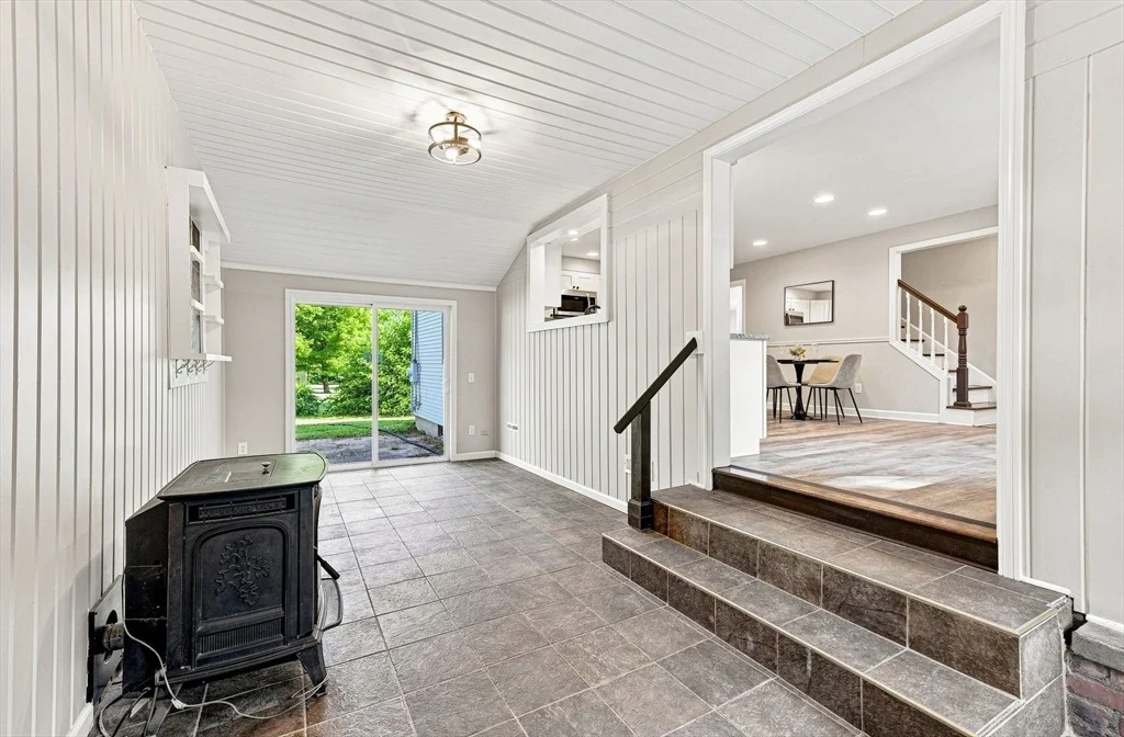 Photo of 3 Maplelawn Dr