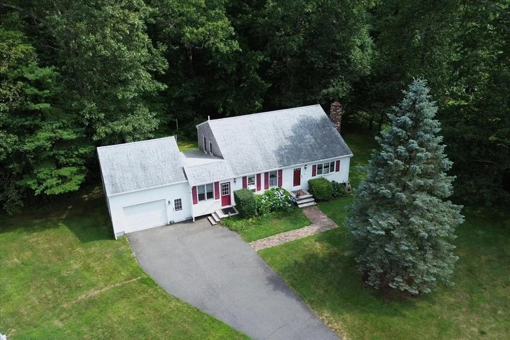 Photo of 136 Bernard Circle