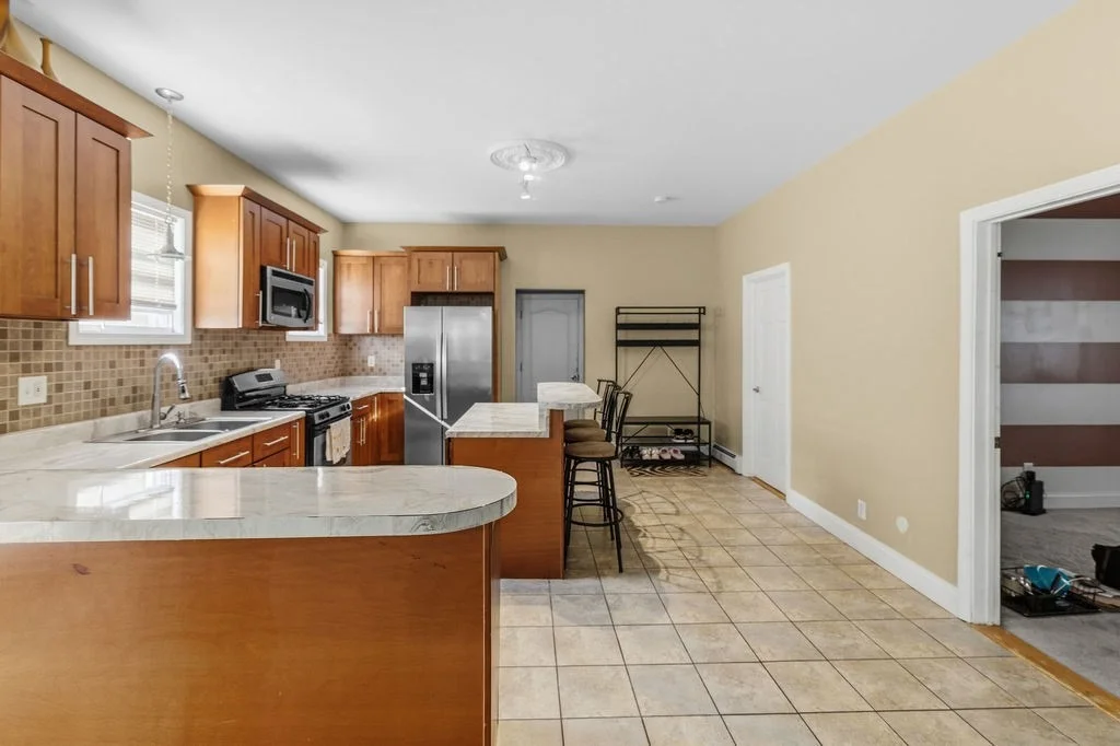 Photo of 998 Middle