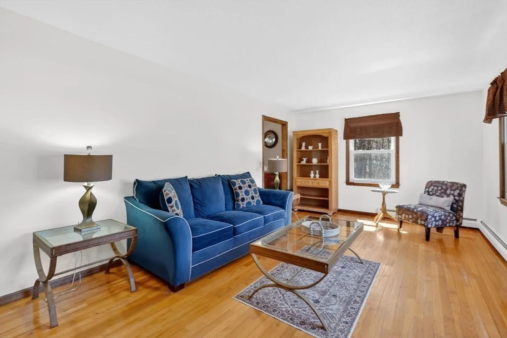 Photo of 6 Ladd Ln