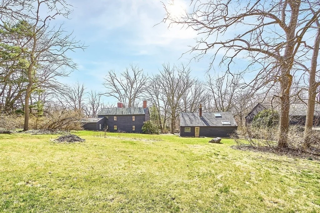 Photo of 320 Lowell Rd