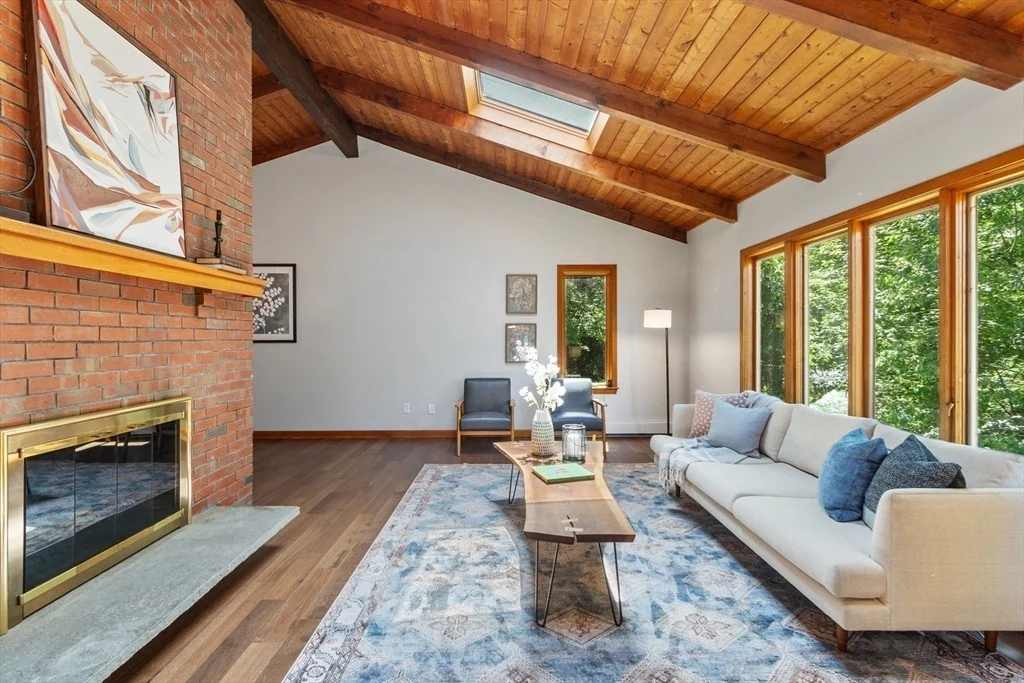 Photo of 30 Causeway St