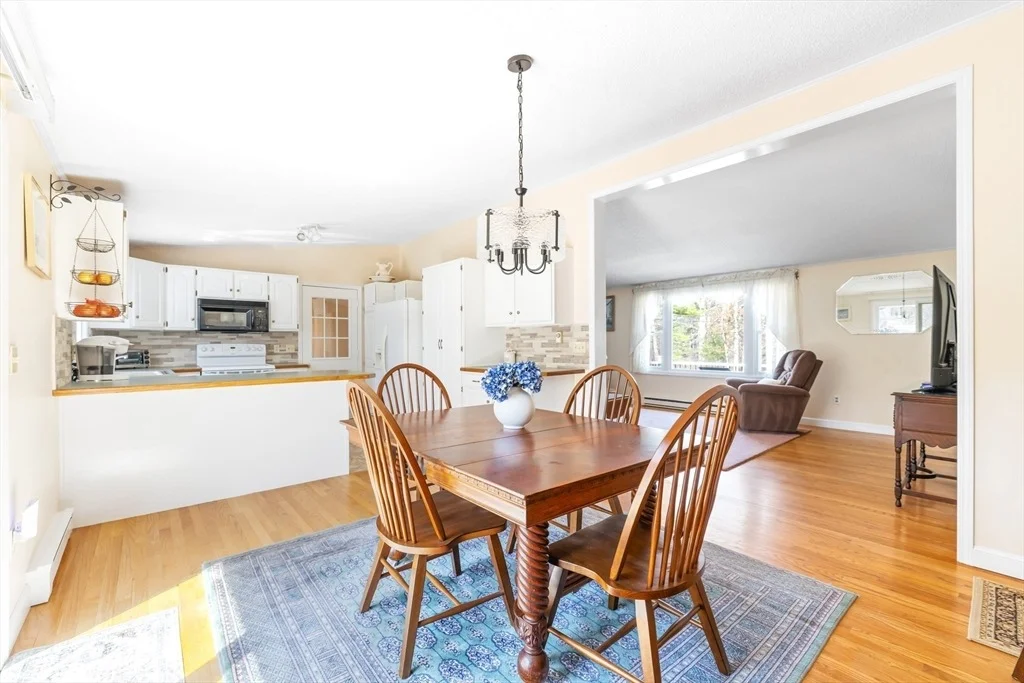 Photo of 47 Lakeview Ave
