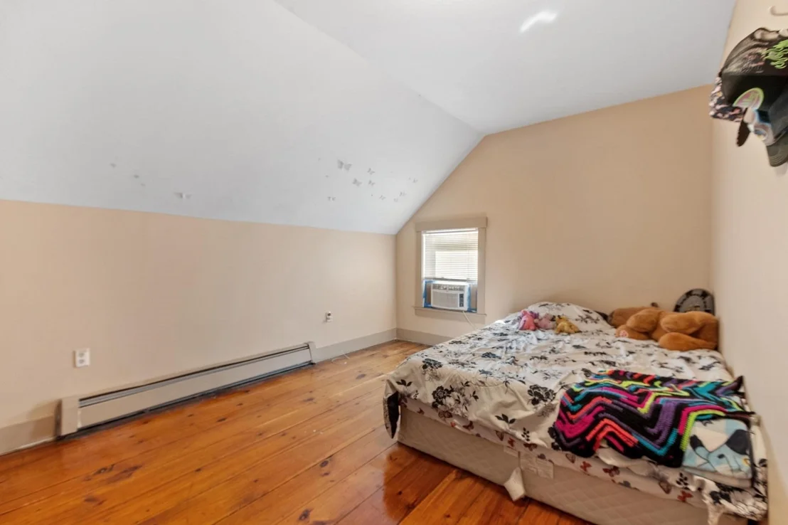 Photo of 374 Front Street