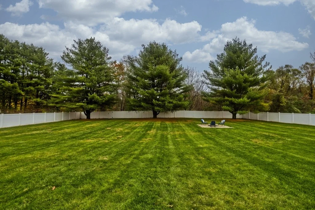 Photo of 76 Shaker Rd