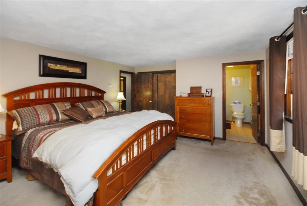 Photo of 7 Country Ln