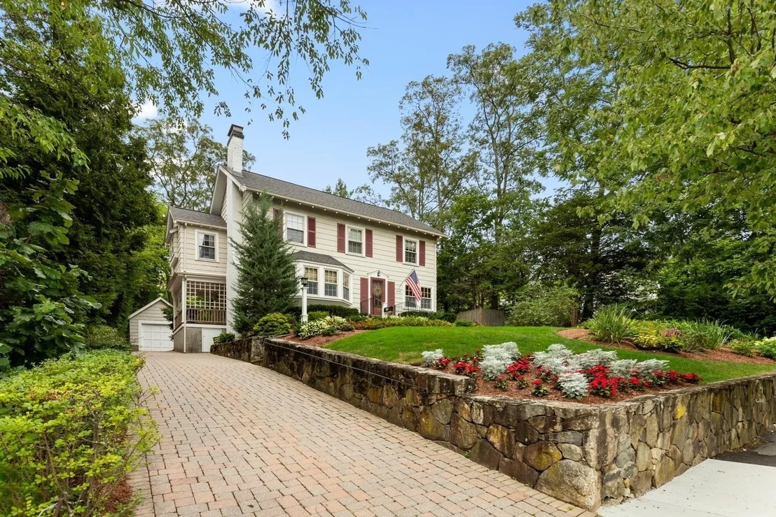 Photo of 216 Bellevue Rd