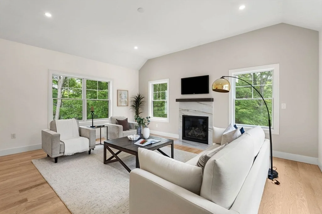 Photo of 100 Marblehead St