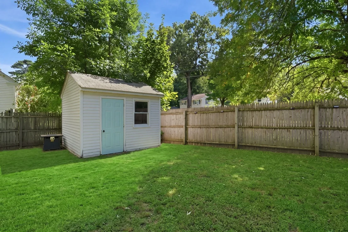 Photo of 380 Plumtree Rd