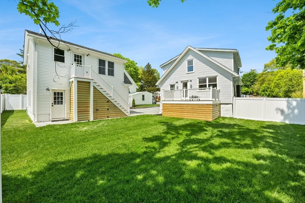 Photo of 7 Somerville Ave