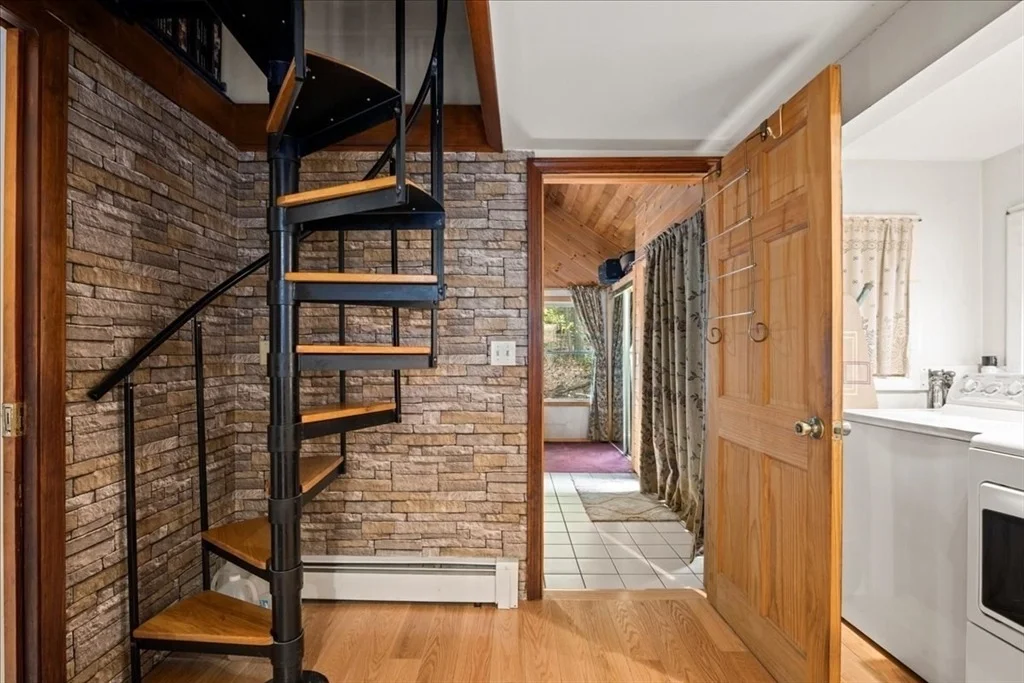 Photo of 7 Lawson Ave