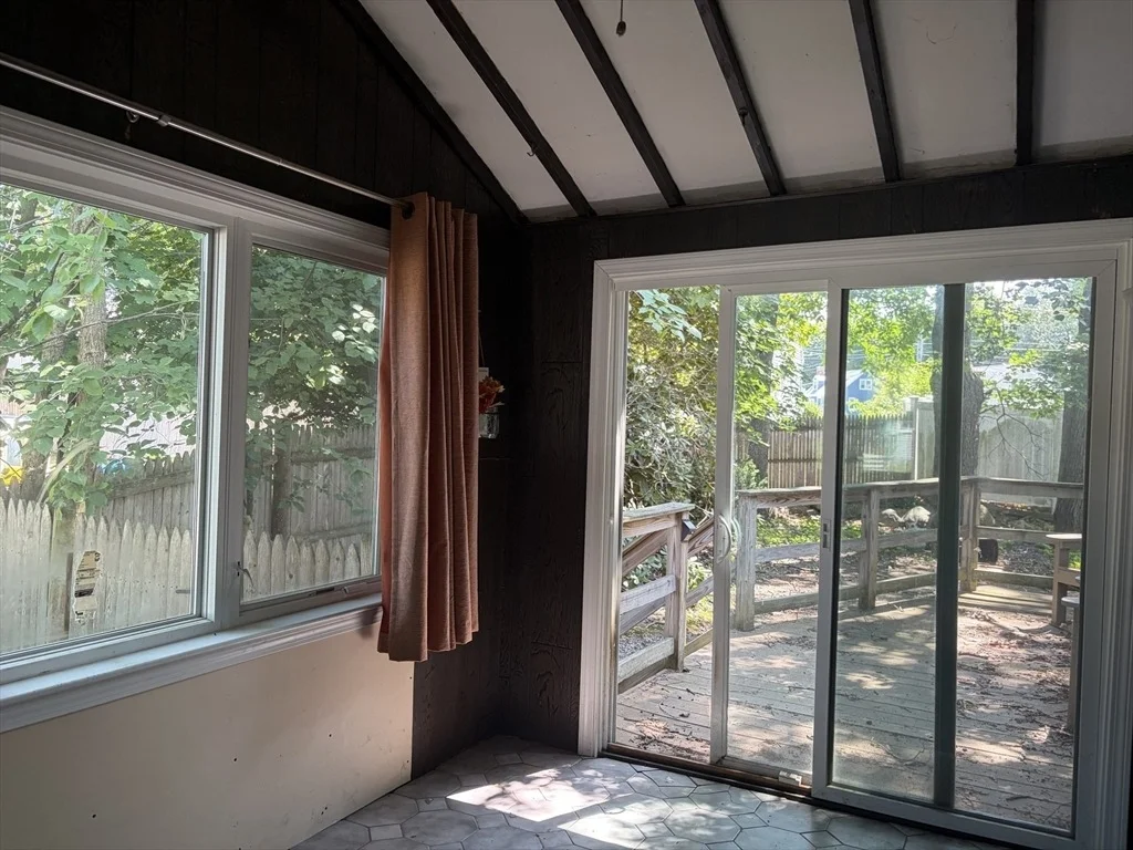 Photo of 90 Westview Dr.