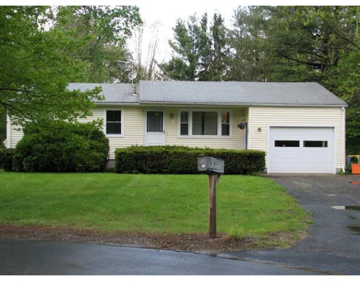 Photo of 15 Kamins Cir