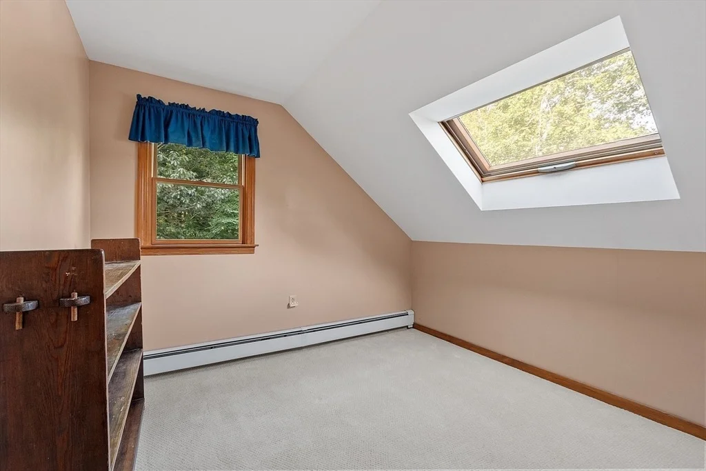 Photo of 20 Woodside Dr