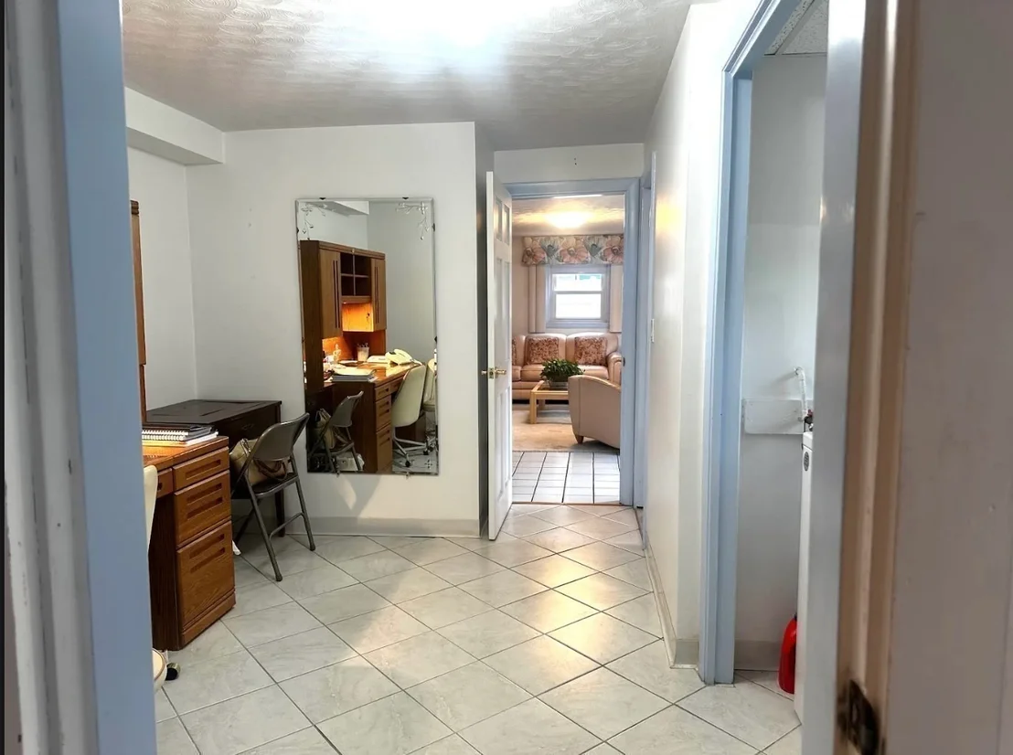 Photo of 37 Rustcraft Rd
