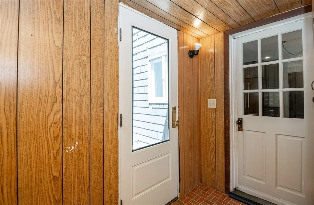 Photo of 34 Lowell Road
