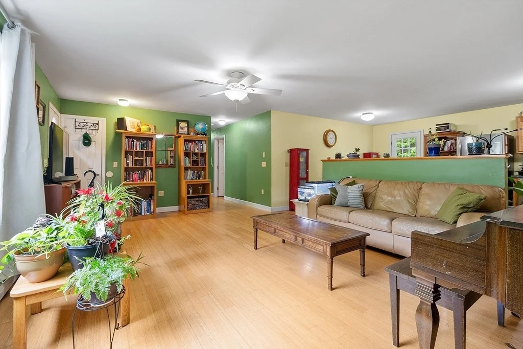Photo of 16 Mountain Rd