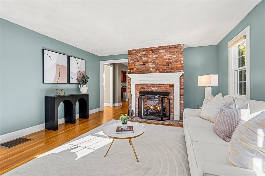 Photo of 55 Roosevelt Ave