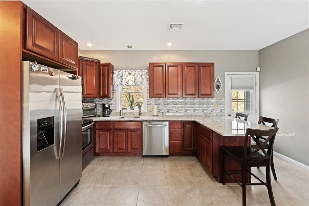 Photo of 99 Cournoyer Blvd