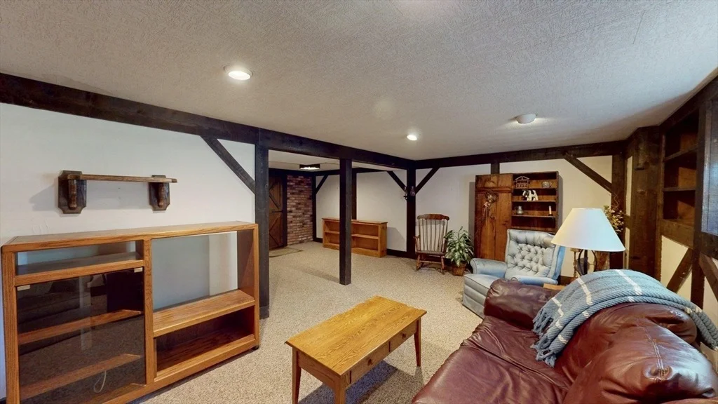 Photo of 60 Old Farm Road