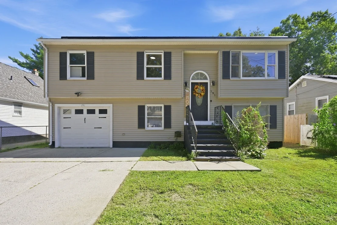 Photo of 191 Lamont St