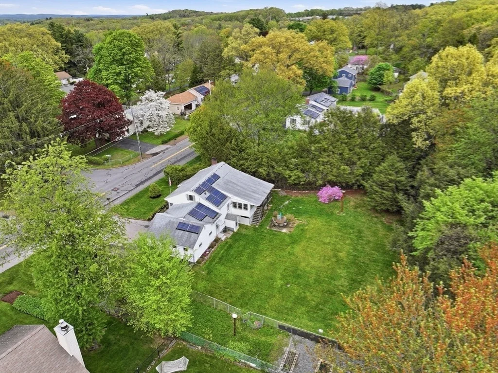 Photo of 596 Elm St