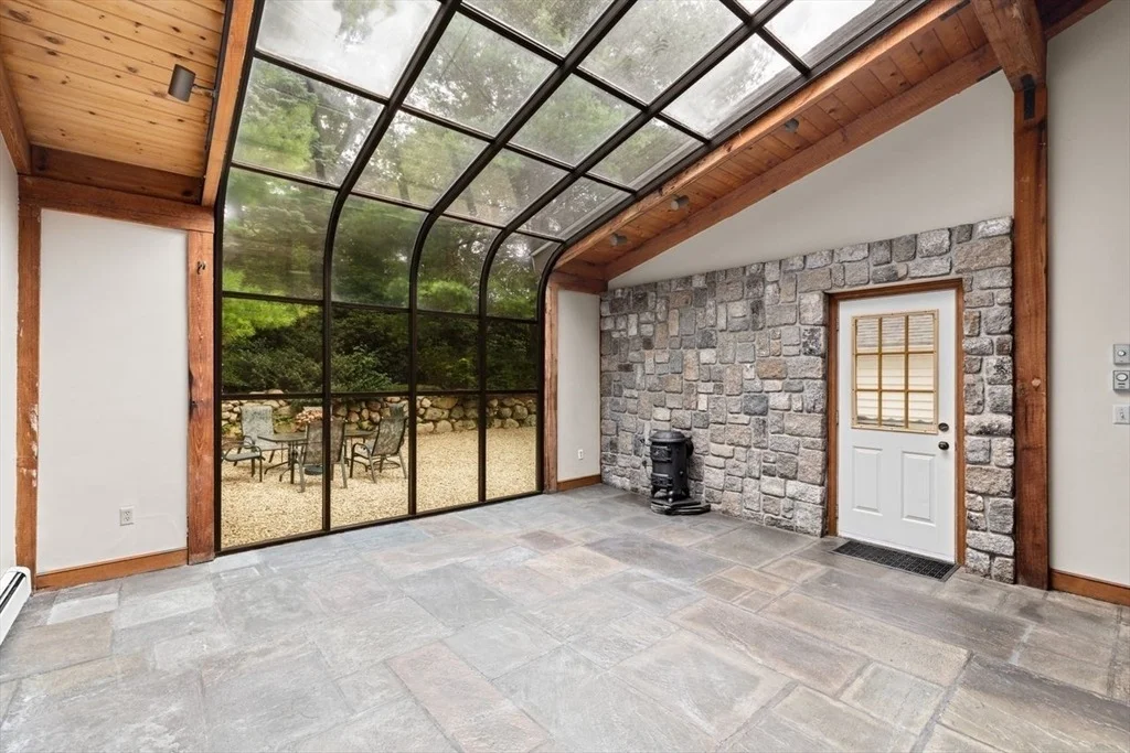 Photo of 87 Deborah Road