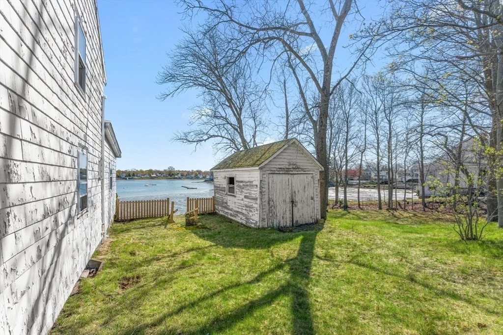 Photo of 90 Water St