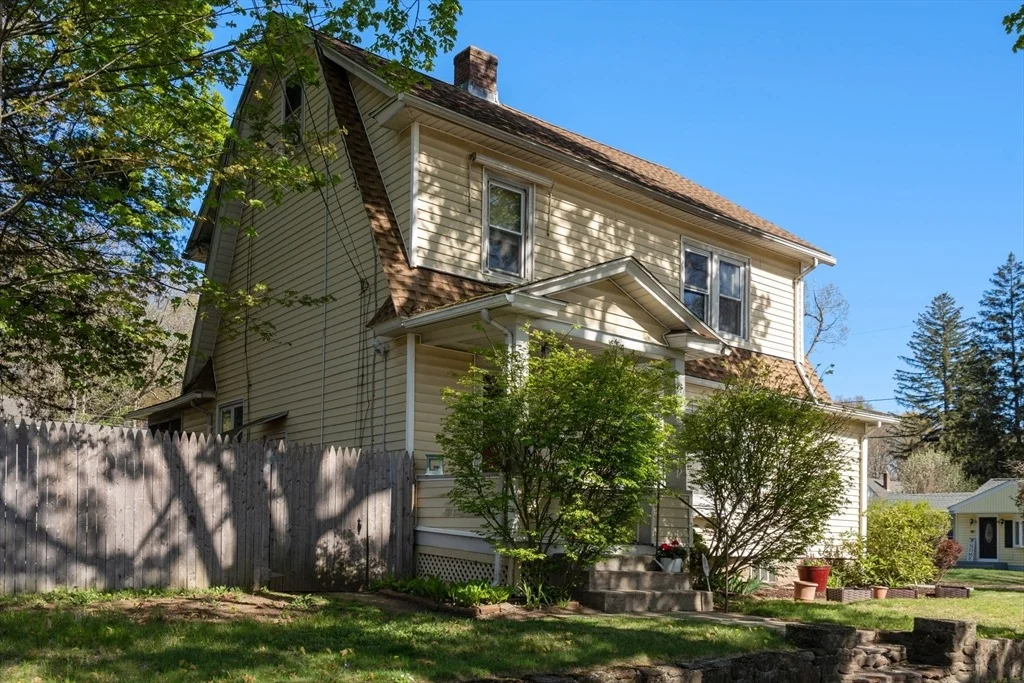 Photo of 217 Ellsworth Ave