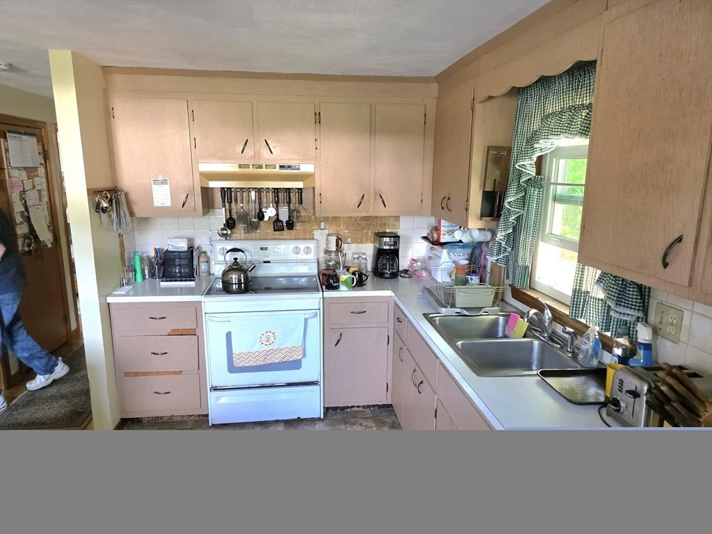 Photo of 92 Leah Dr
