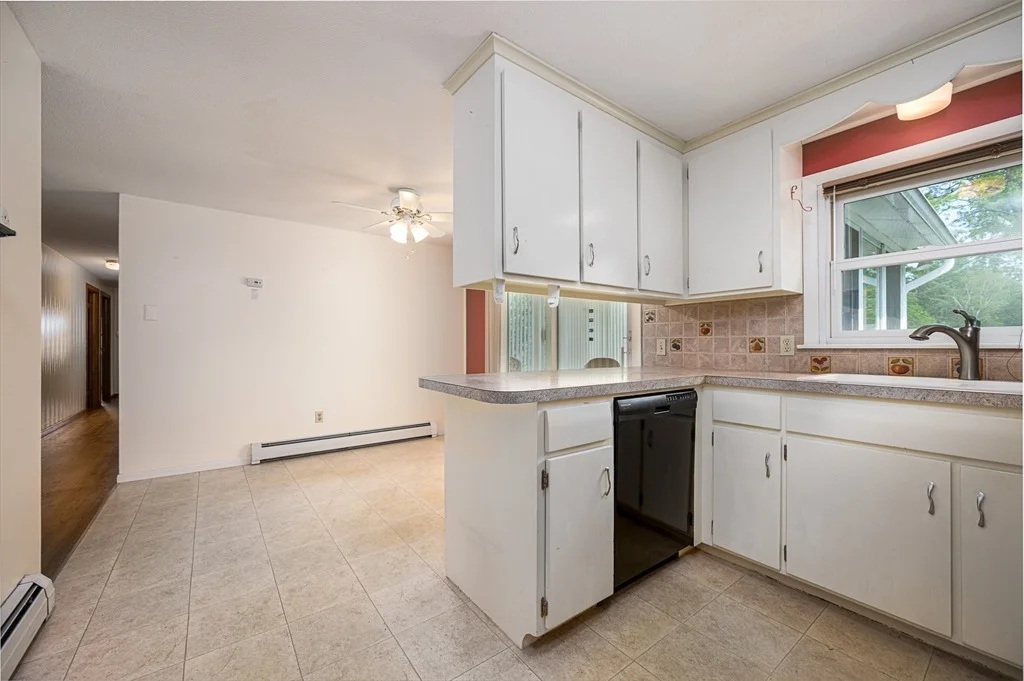Photo of 124 Pondview Dr