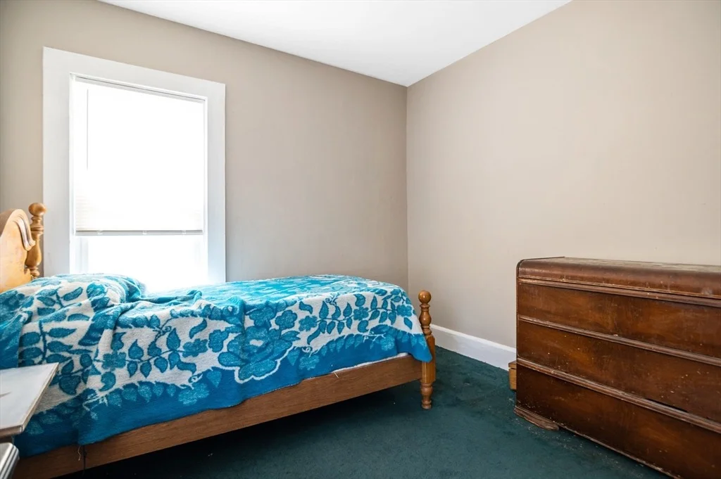 Photo of 385 Centre St