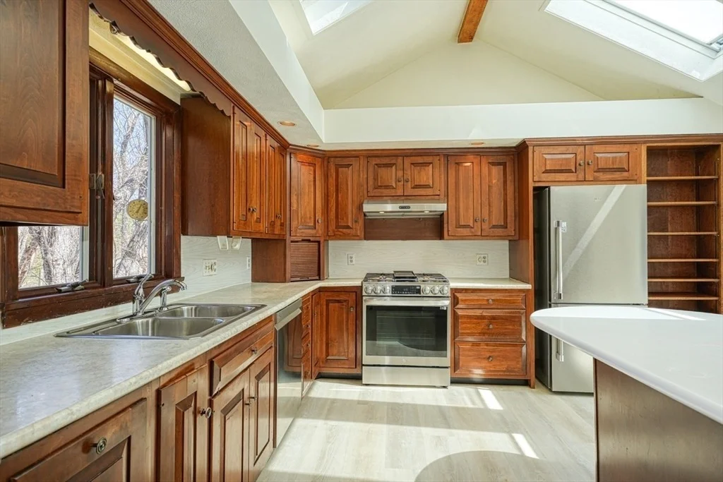 Photo of 48 Pinecrest Rd