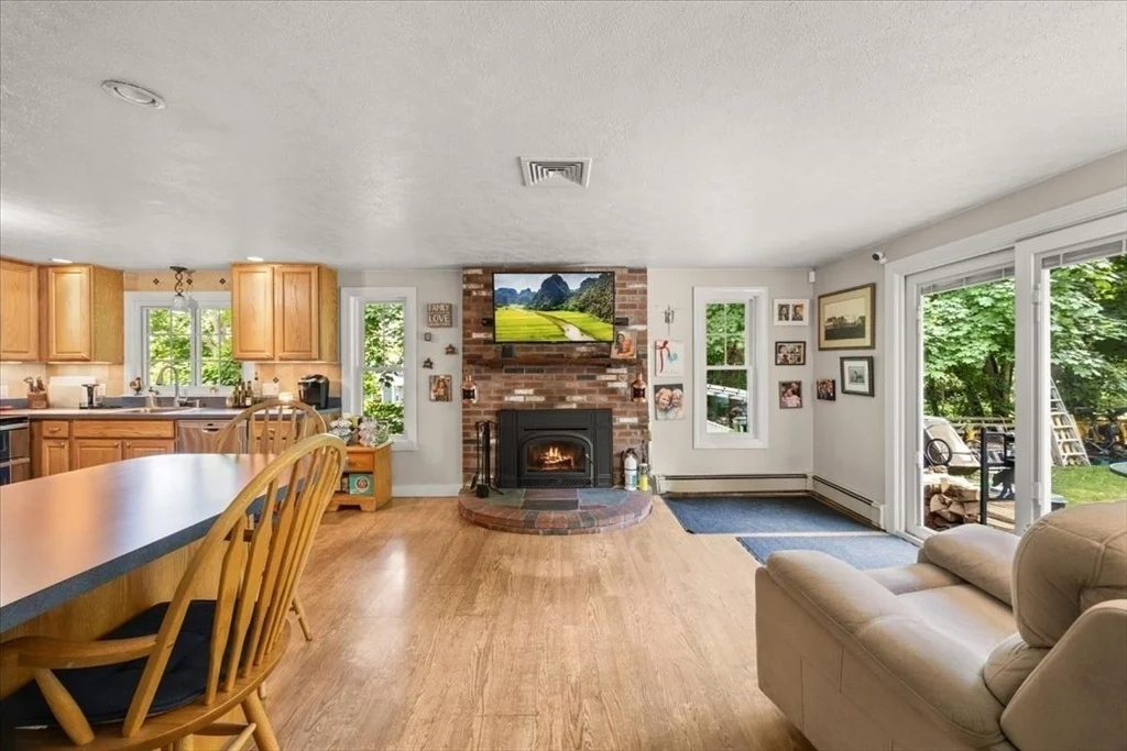Photo of 115 Springhill Ave