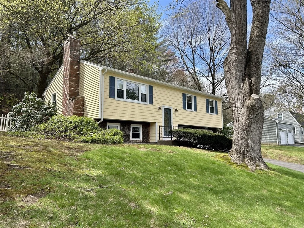 Photo of 65 Old Farm Rd