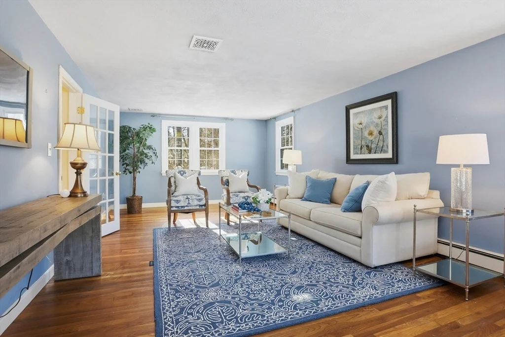 Photo of 245 Oak Hill Circle