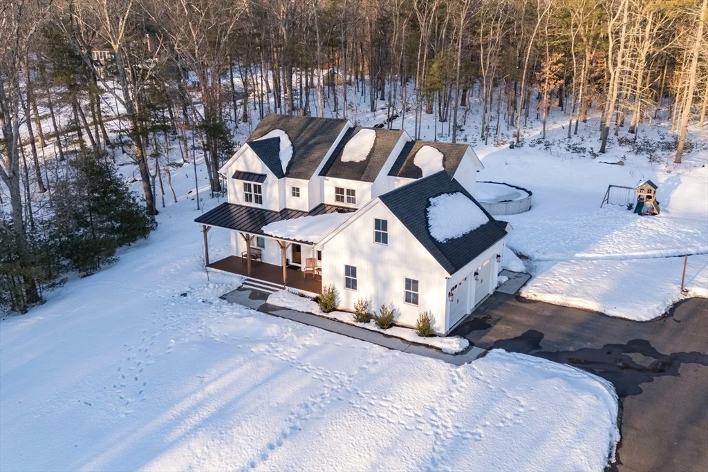 Photo of 102 Bogan Rd