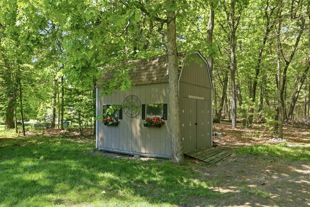 Photo of 4 Overlook Dr