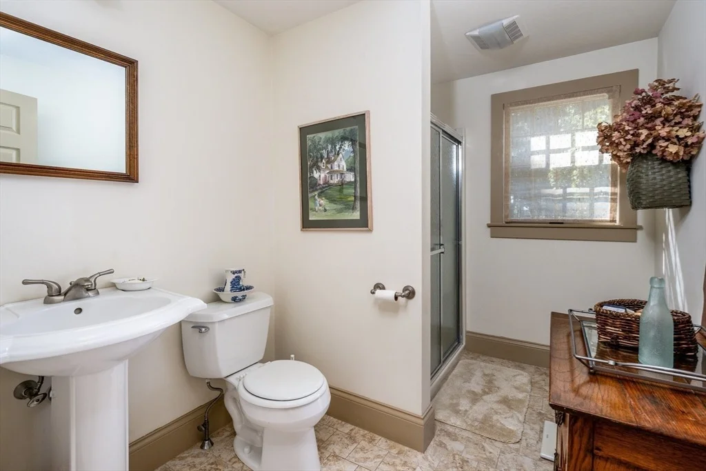 Photo of 8 Macandrew Dr