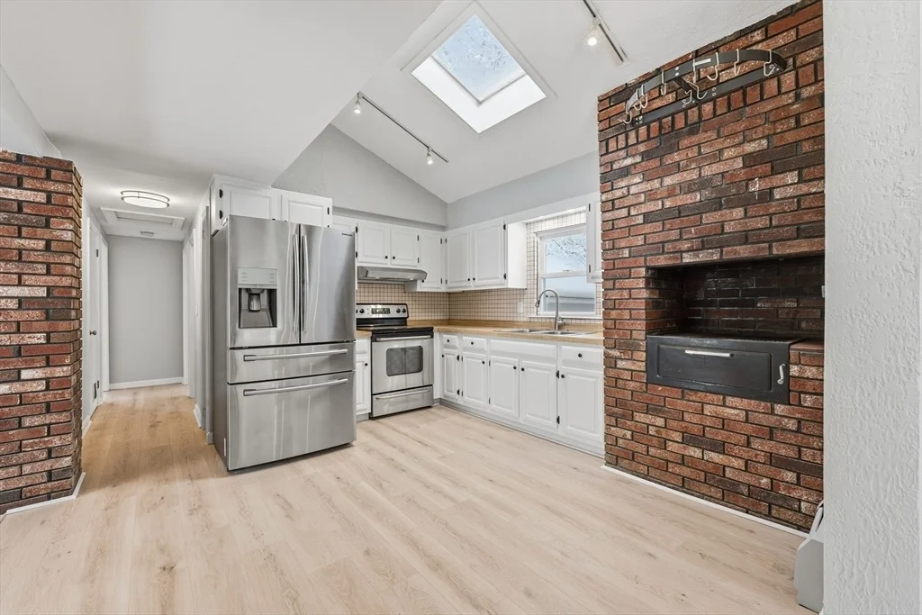 Photo of 50 Cheever Ave