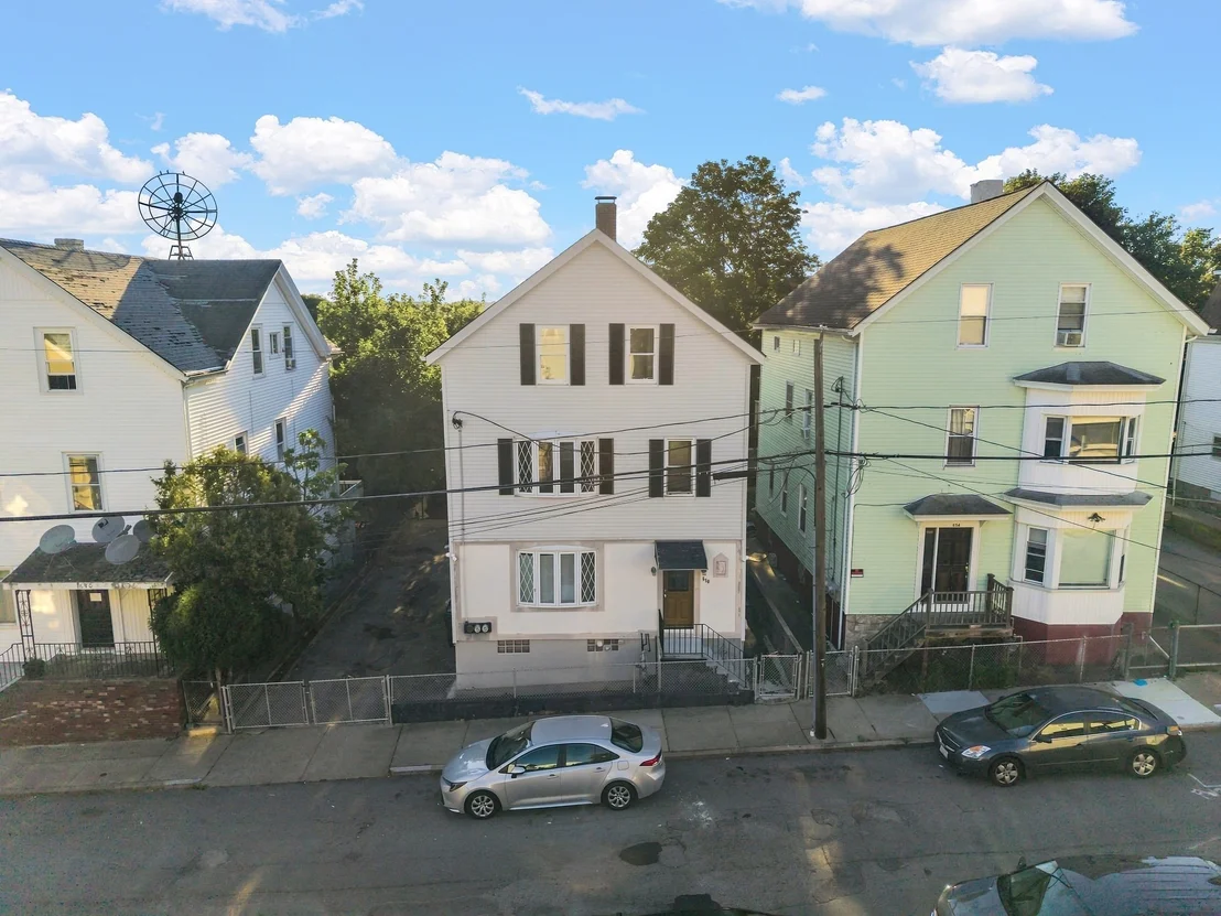 Photo of 650 Third