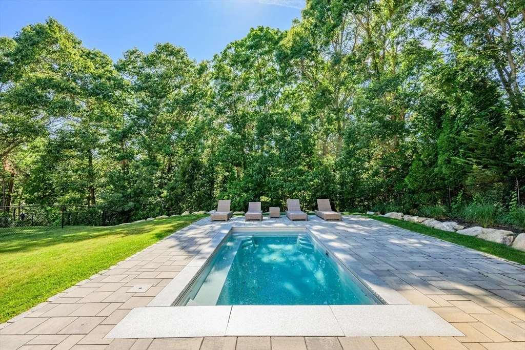Photo of 239 Oxford Drive