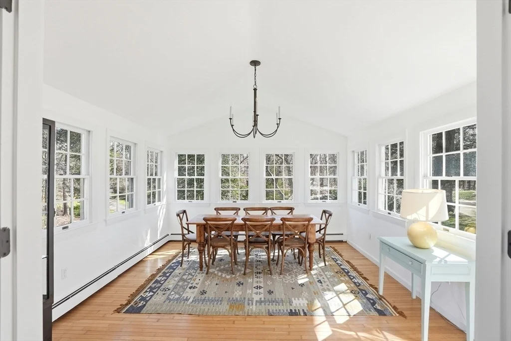 Photo of 10 Boulder Glen Rd