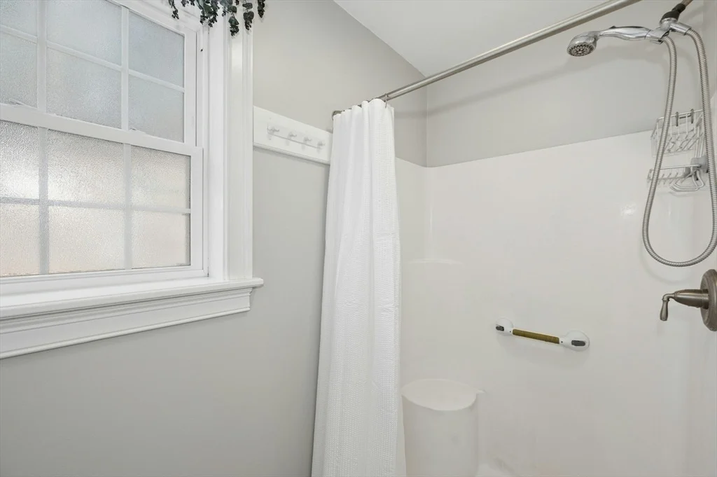 Photo of 171 Whitins Rd