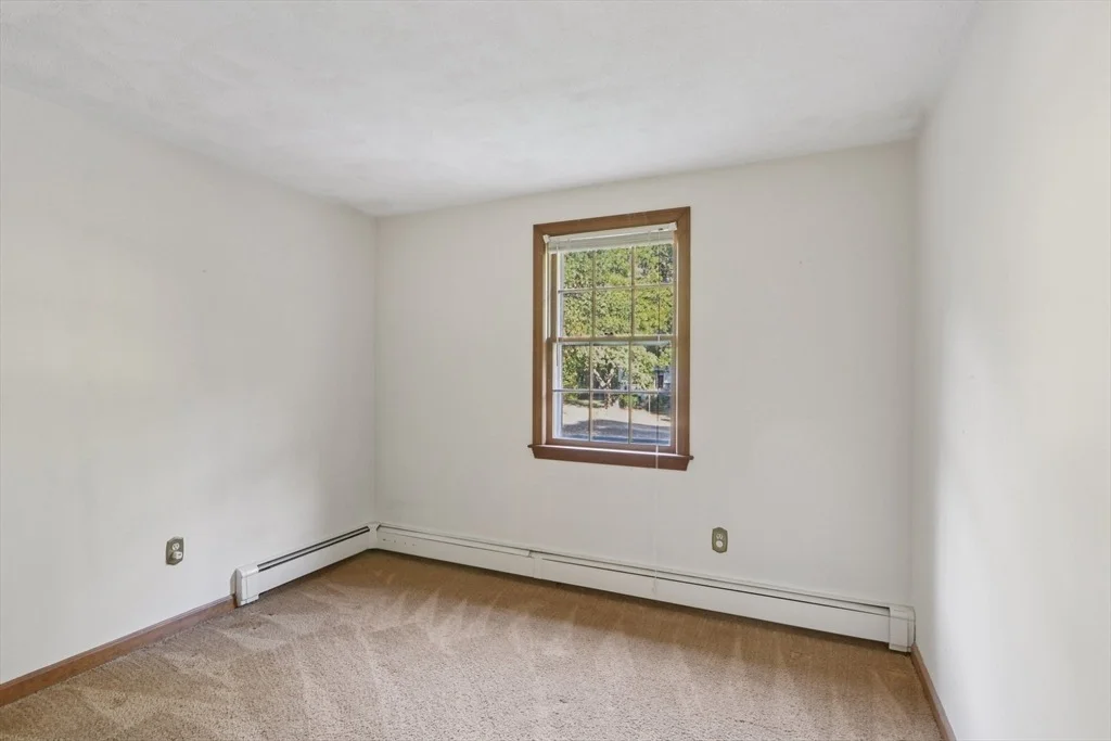 Photo of 8 Glenn Dr