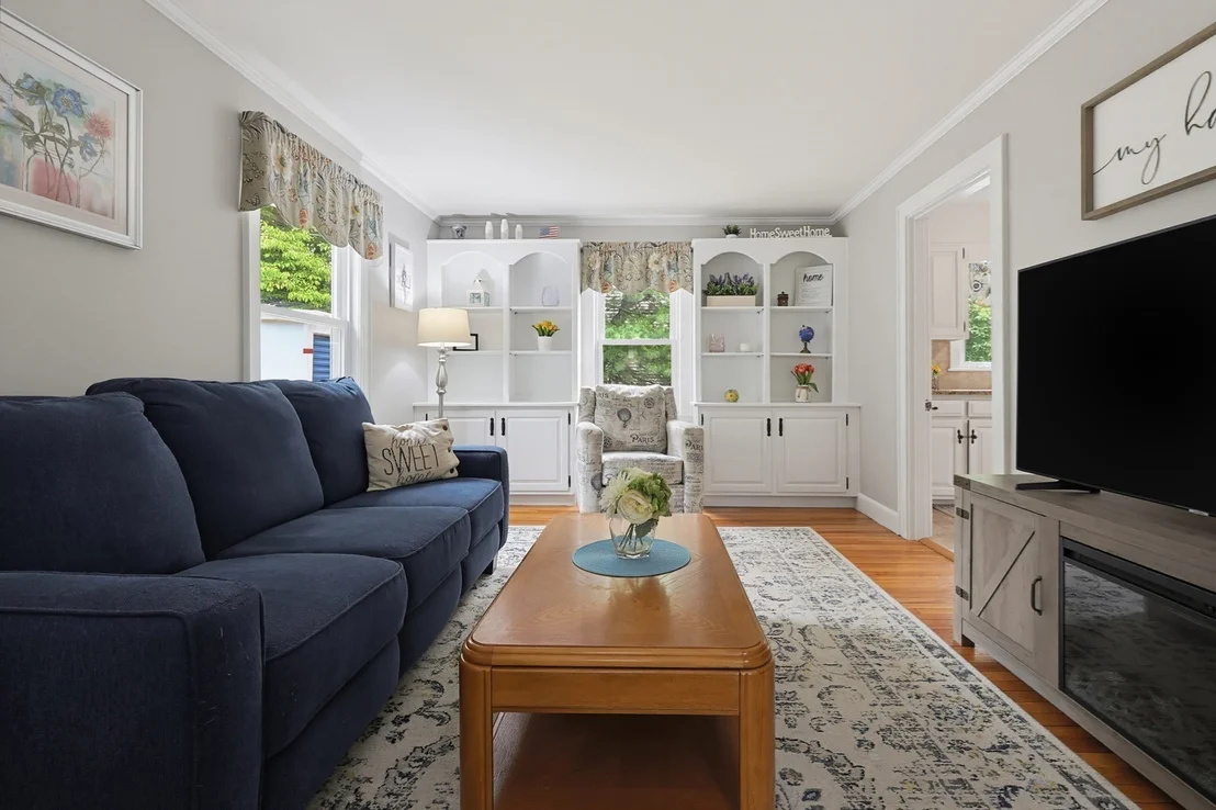 Photo of 24 Oak St